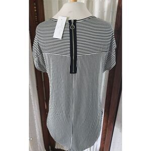 F02 I JOAH black & white stripe knit top w/back zipper detail & short sleeves